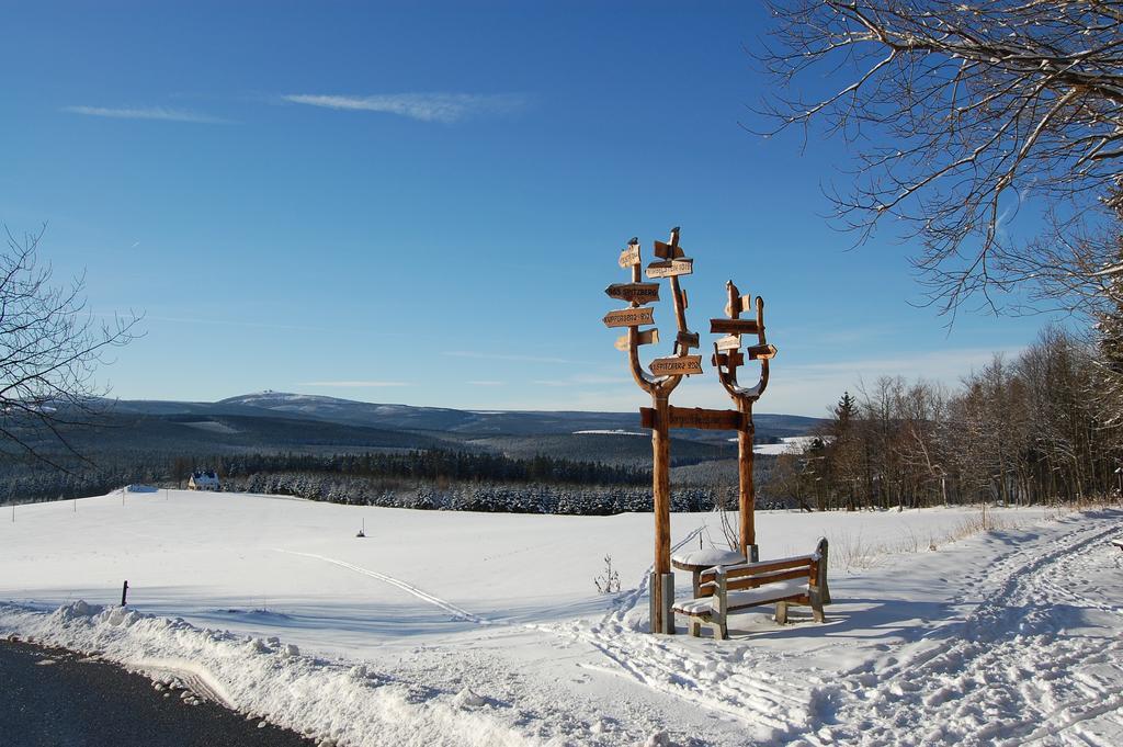 ホテル Gaestehaus Hutweide Bärenstein エクステリア 写真